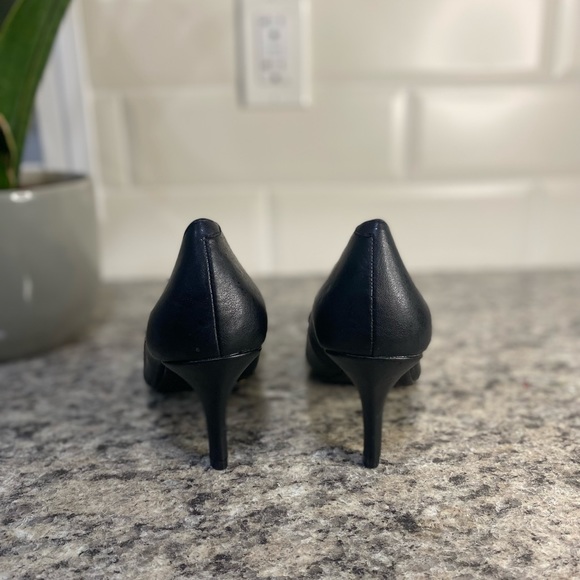 Merona 3inch Black Heels - Picture 3 of 5